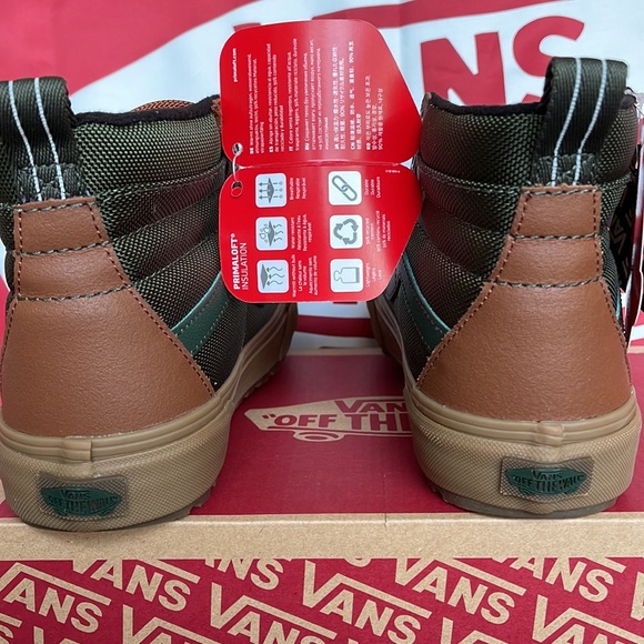 Vans Sk8-Hi Mte-1
Green/Gum
VNOA5HZY17P
WMNS boots - sneakers - Picture 14 of 16